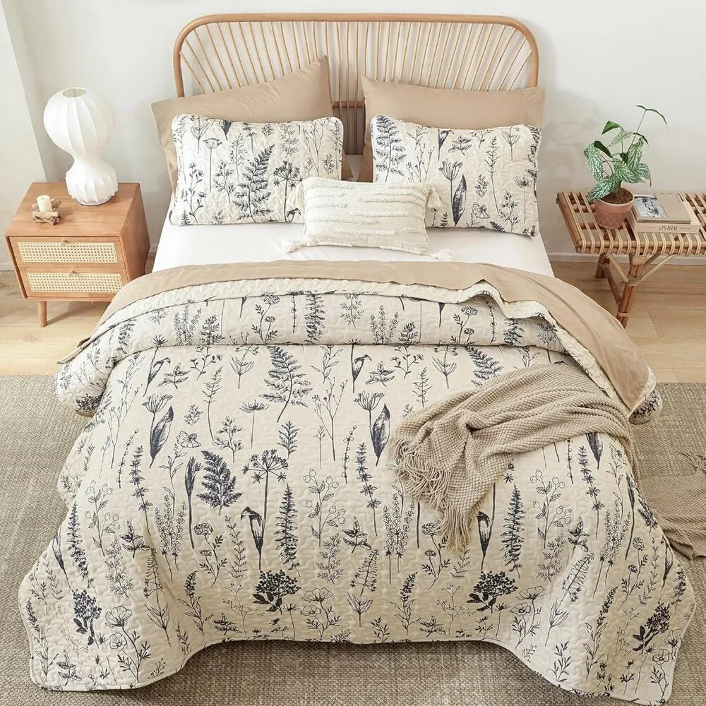 New Quilts Queen Size Beige Quilt Botanical with Floral Pattern Microfiber